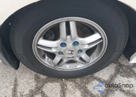 2008 Honda Accord из США, поврежденный, VIN 1HGTP36868A027119